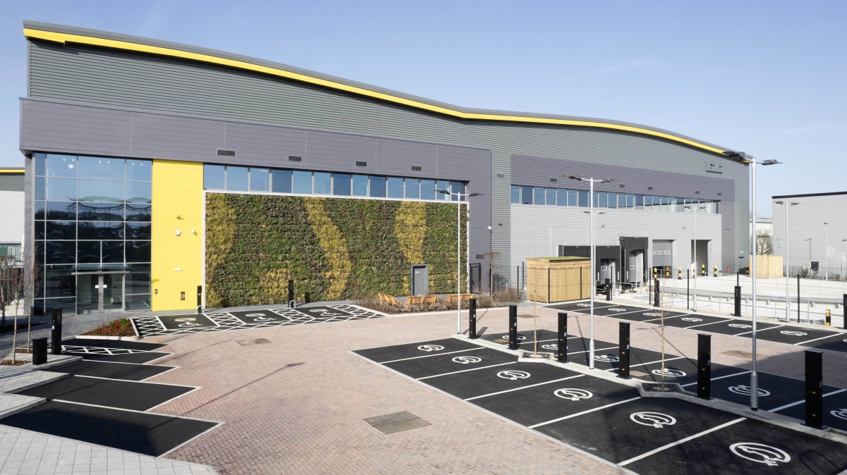 Industrial Unit in Croydon - photo 3