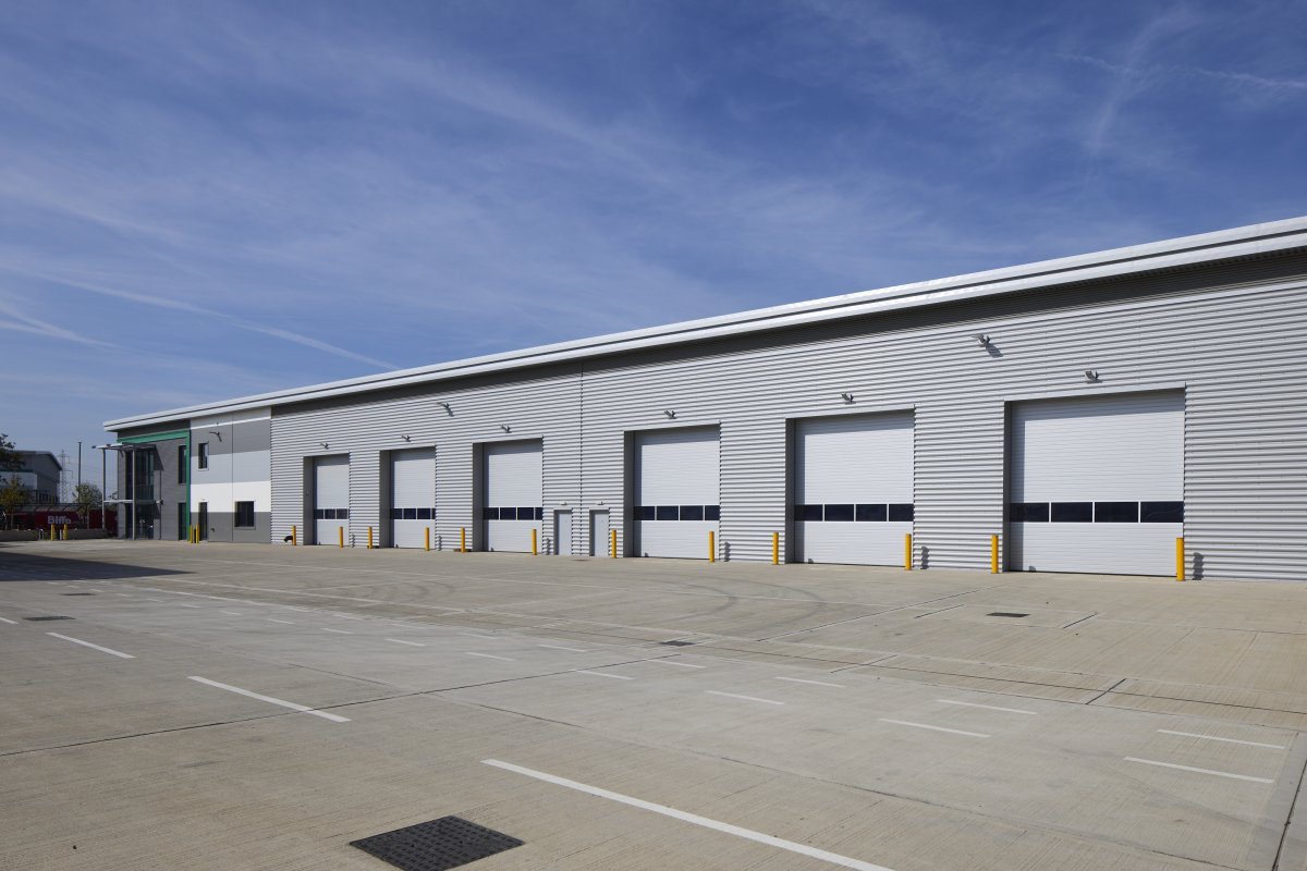 Industrial Unit in Croydon - photo 2