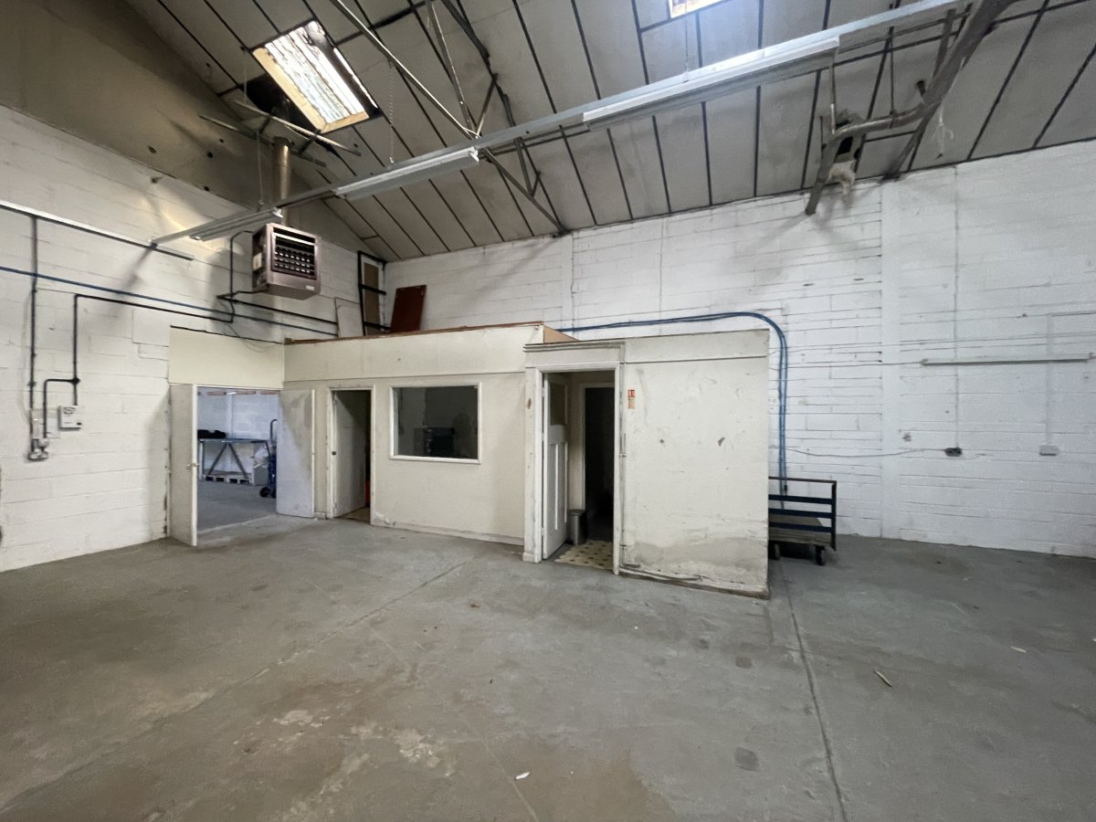 Industrial Unit in Billingshurst - photo 4