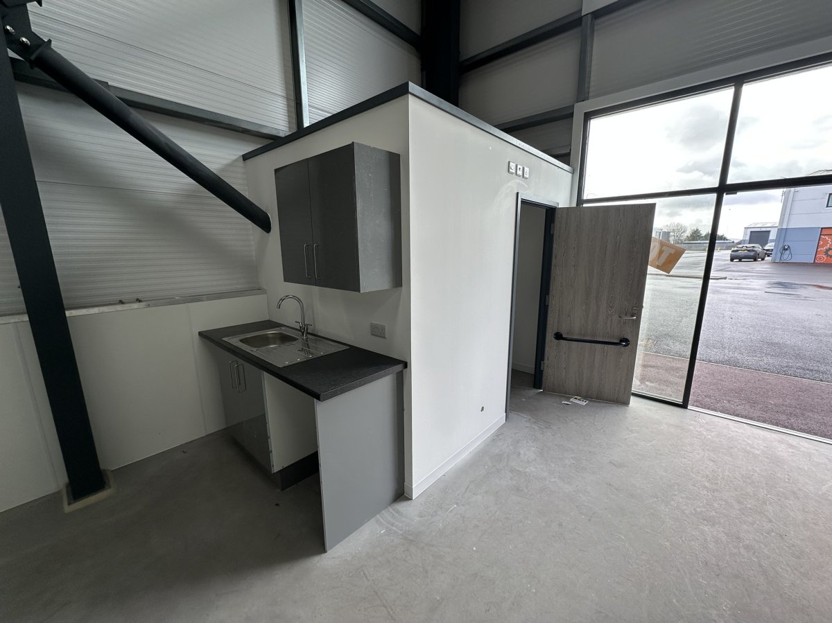 Industrial Unit in Hailsham - photo 4