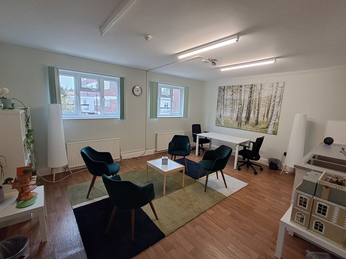 Industrial Unit in New Malden - photo 4