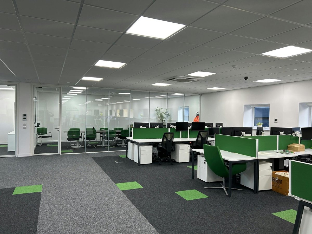 Industrial Unit in Coulsdon - photo 3