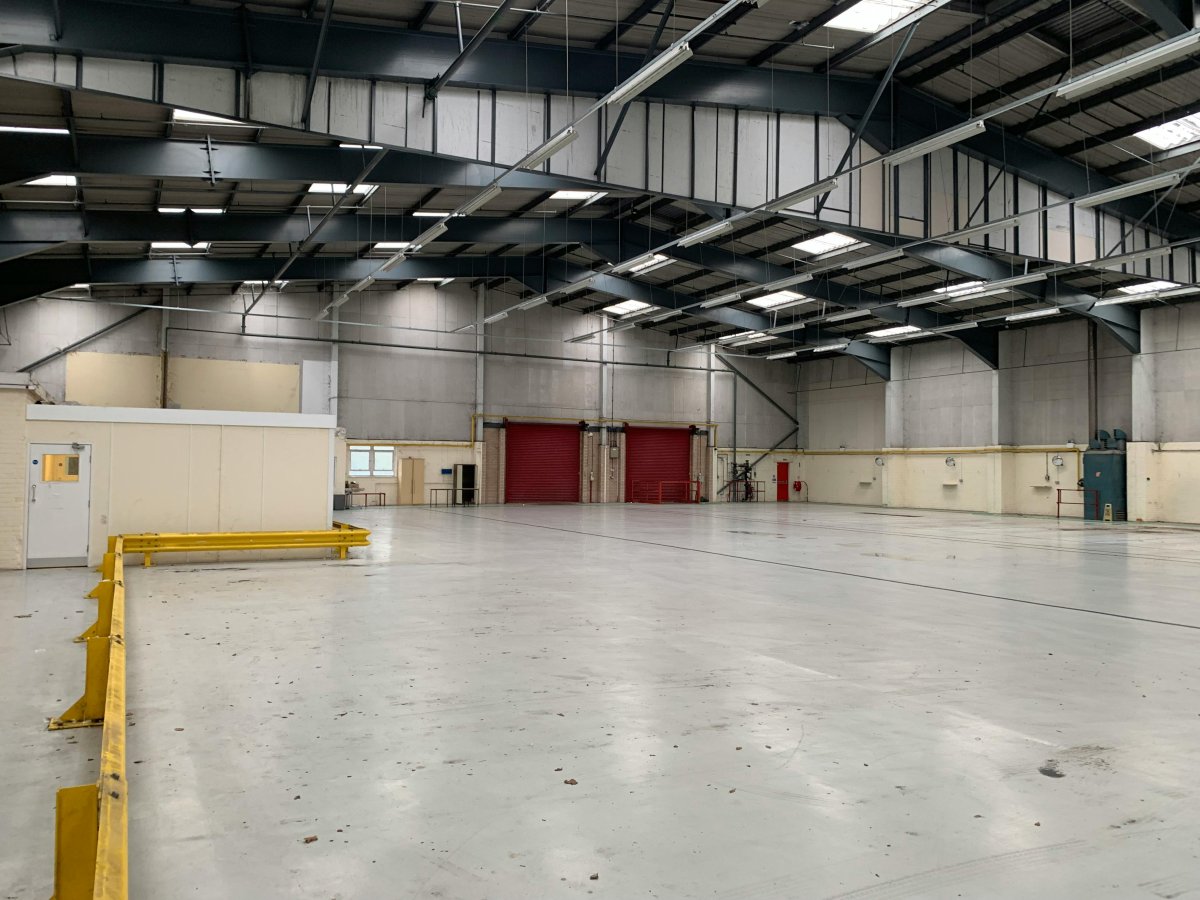 Industrial Unit in Coulsdon - photo 3