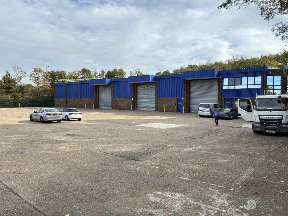 Industrial Unit in Swanley - photo 3