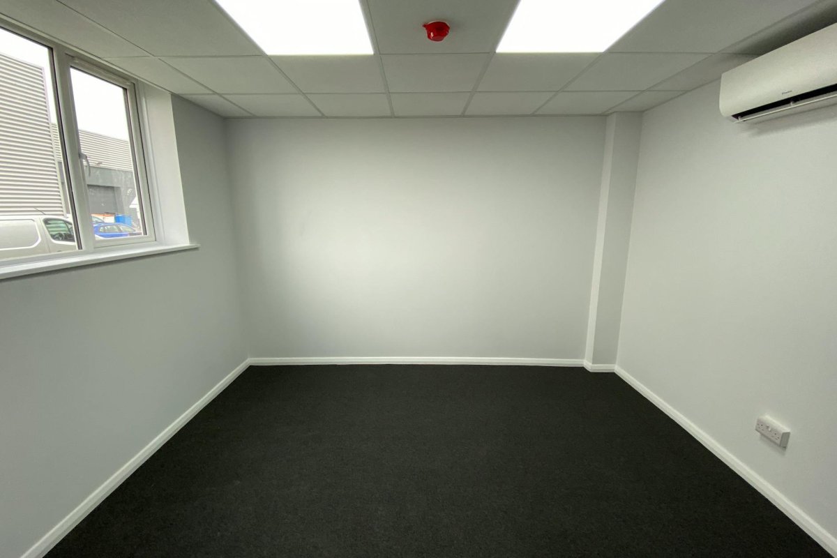 Industrial Unit in Sevenoaks - photo 3