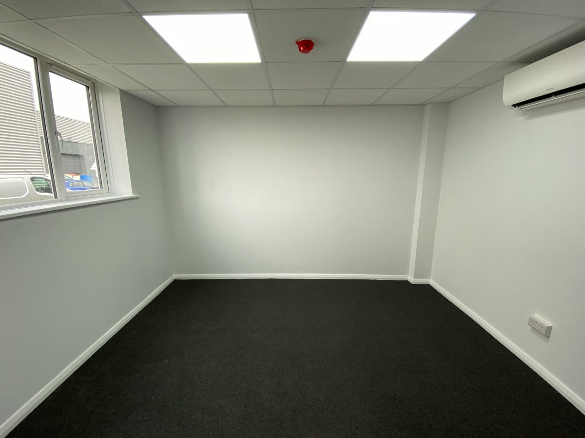 Industrial Unit in Sevenoaks - photo 2