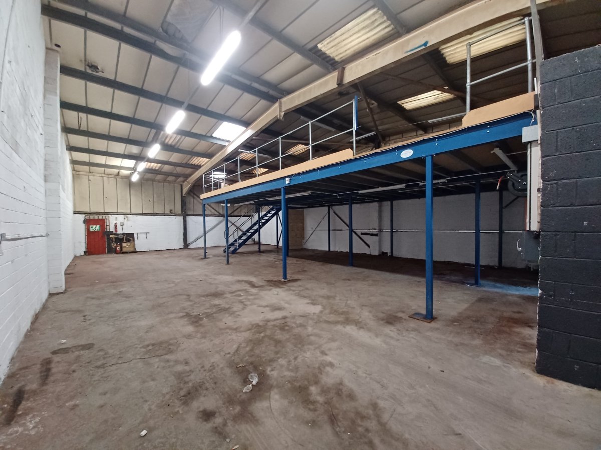 Industrial Unit in Roborough - photo 2