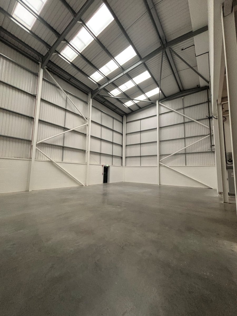 Industrial Unit in Bracknell - photo 3