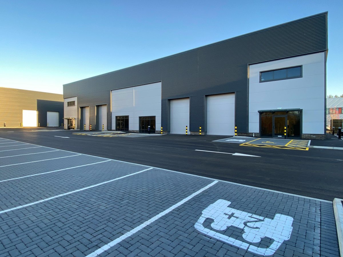 Industrial Unit in Orbital Park - photo 2