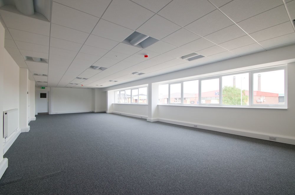 Industrial Unit in Croydon - photo 3