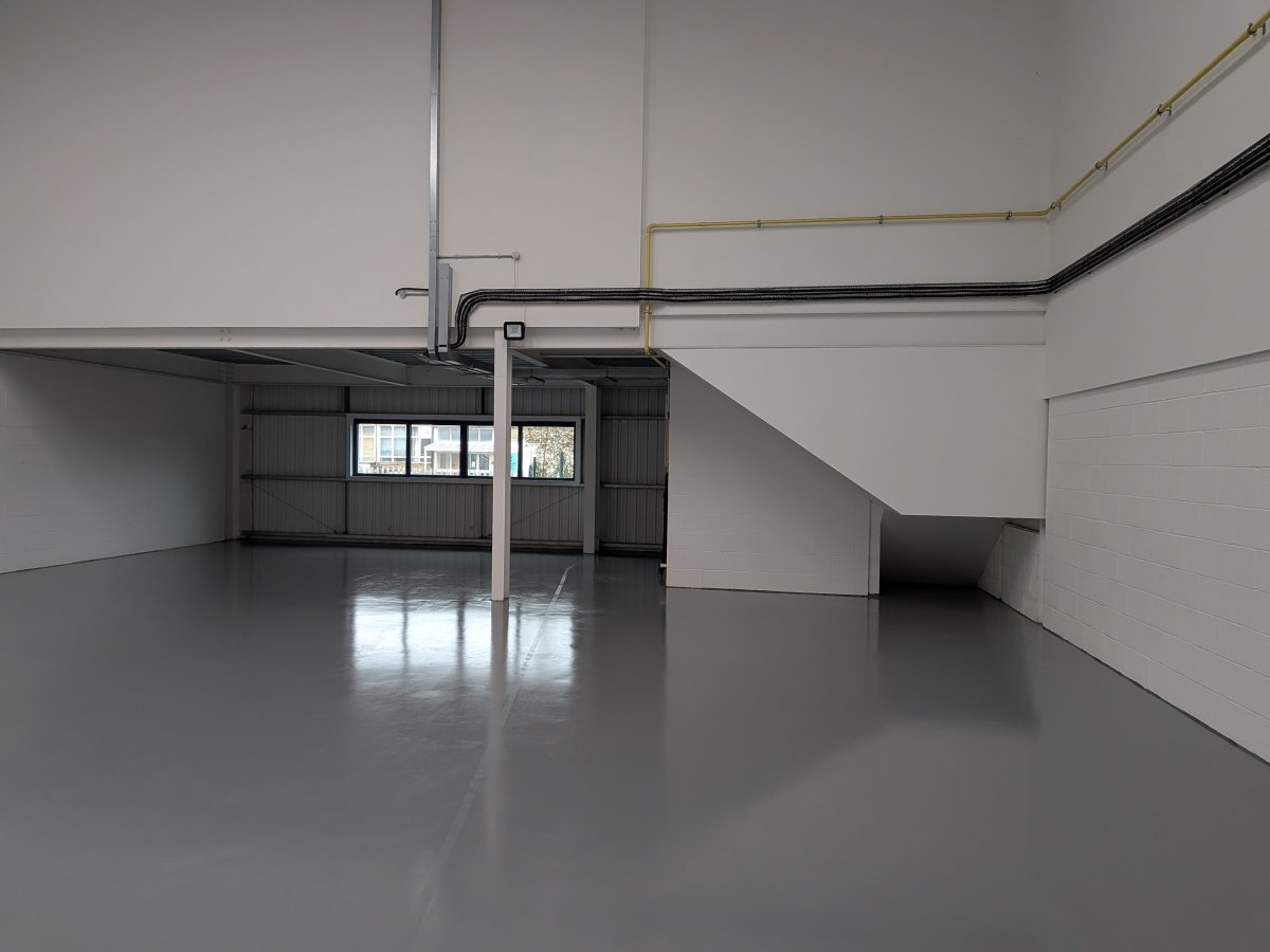 Industrial Unit in Belvedere - photo 3