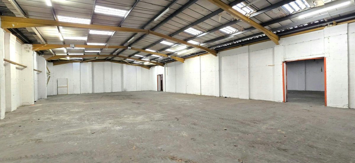 Industrial Unit in Shadwell, London - photo 4