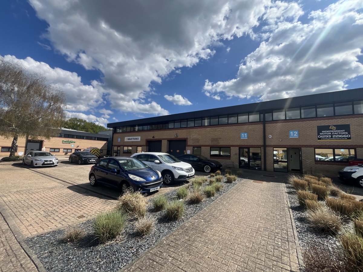 Industrial Unit in Crawley - photo 3