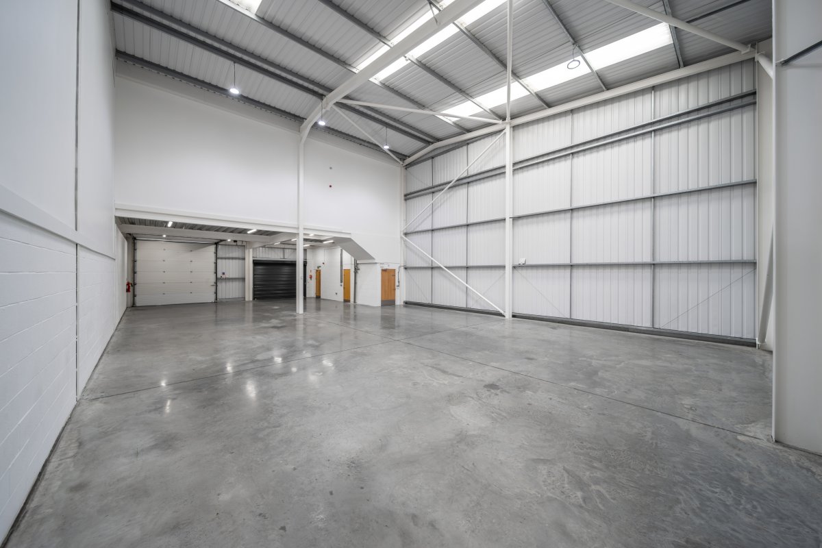 Industrial Unit in Croydon - photo 3