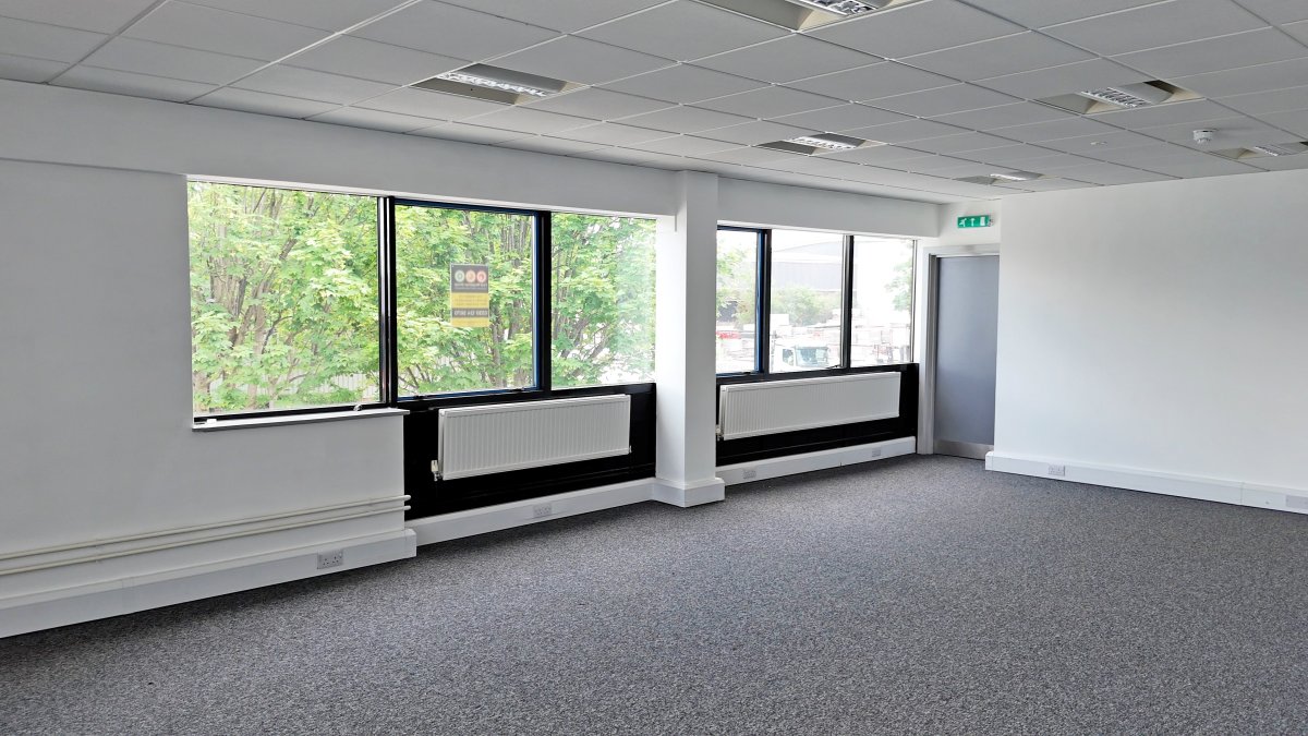 Industrial Unit in Croydon - photo 4