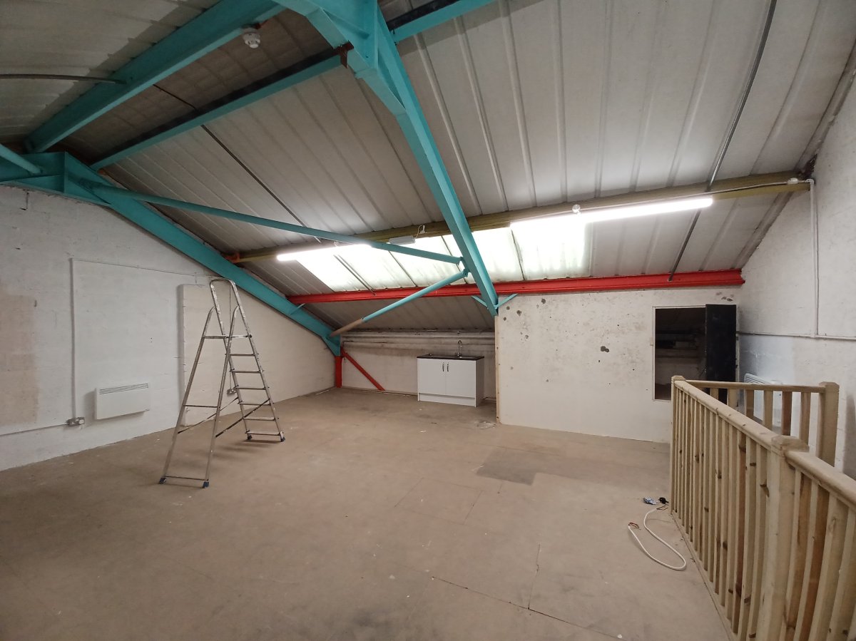 Industrial Unit in Princetown - photo 3