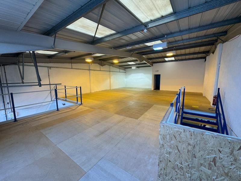 Industrial Unit in Egham - photo 2