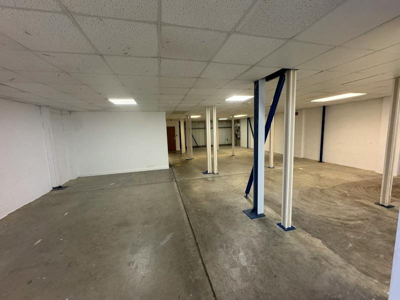 Industrial Unit in Egham - photo 4