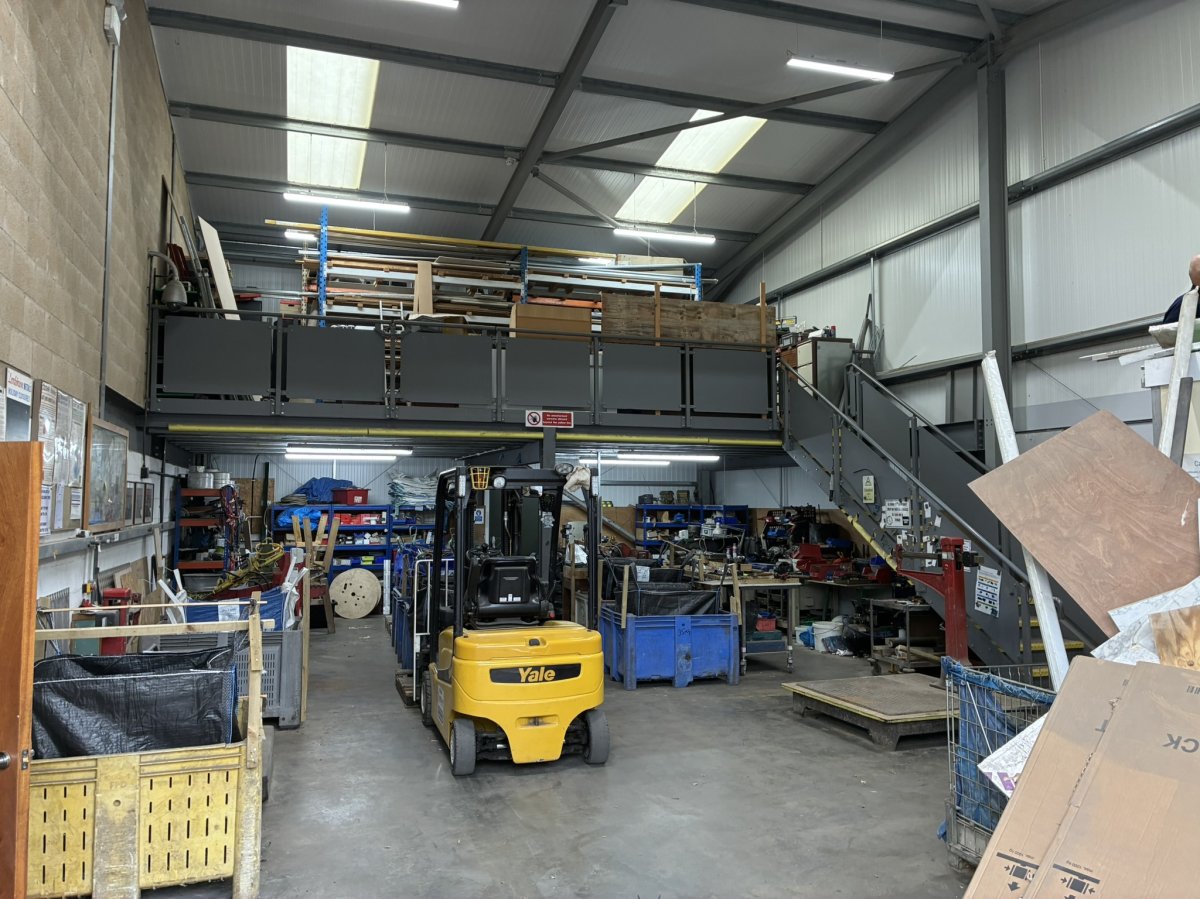Industrial Unit in Pampisford - photo 2