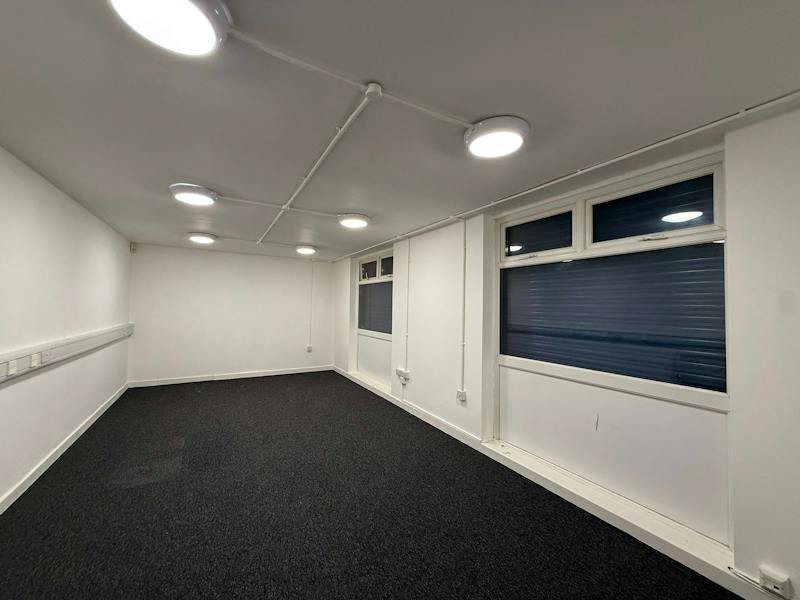 Industrial Unit in Telford - photo 3
