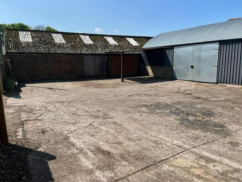Industrial Unit in Tong - photo 3