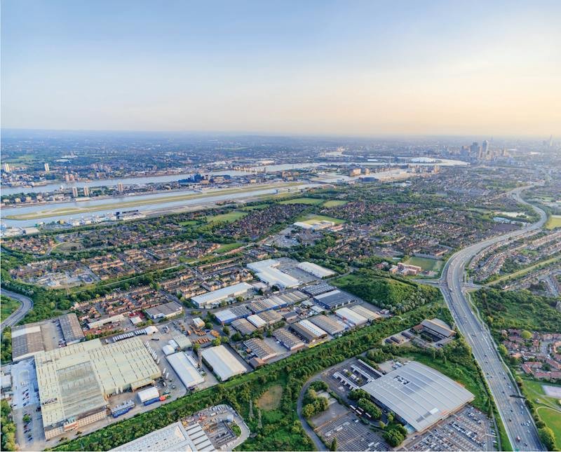 Industrial Unit in Beckton - photo 2