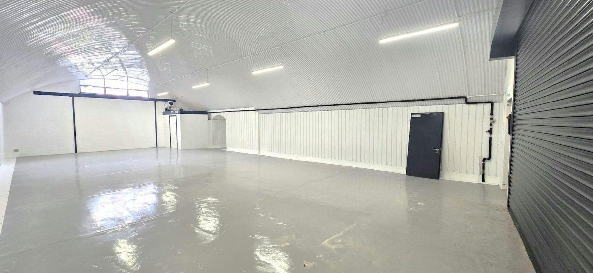 Industrial Unit in Hackney, London - photo 3