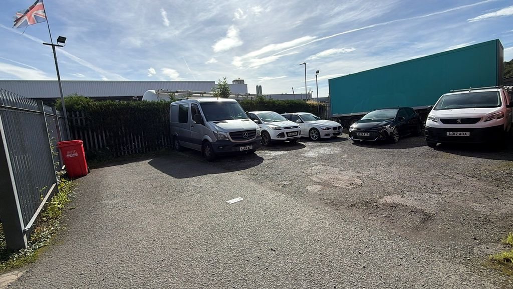 Industrial Unit in Congleton - photo 4