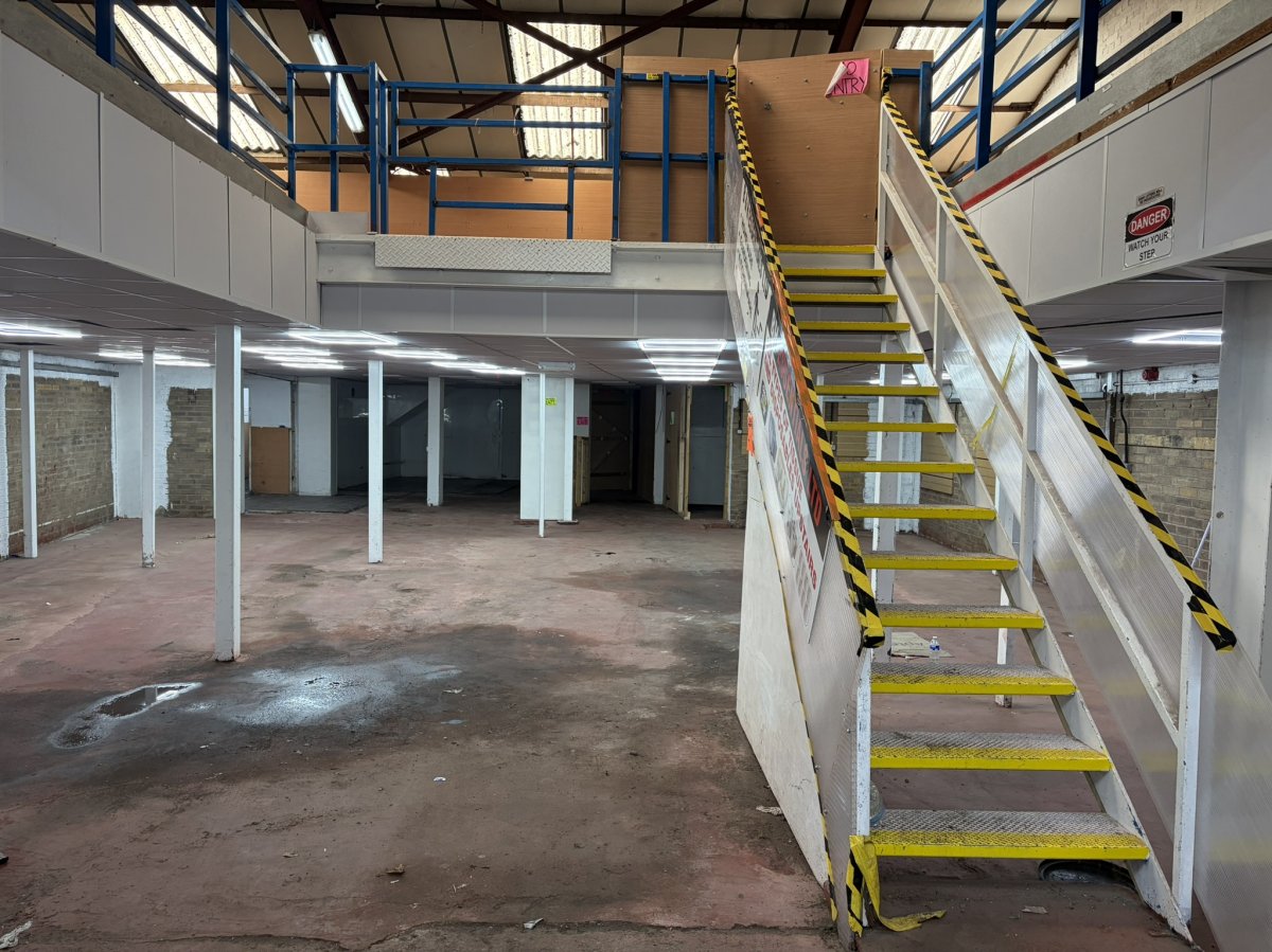 Industrial Unit in Brierley Hill - photo 3