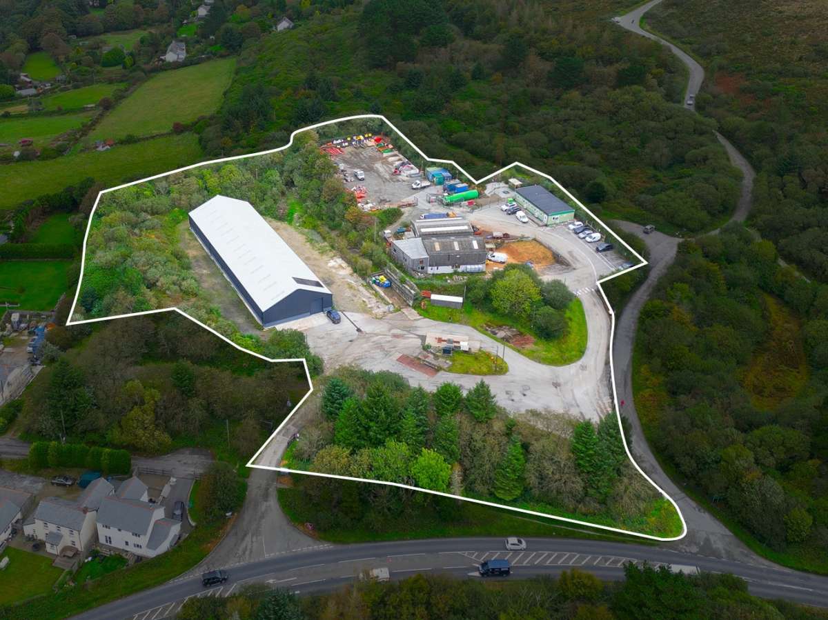 Industrial Unit to let Bodmin PL31 1EX,625sq ft Boxpod