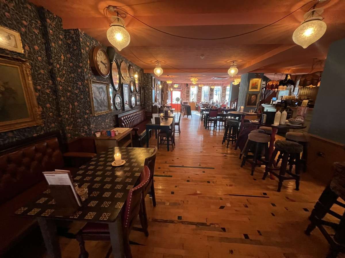 Investment in Hampshire - photo 3