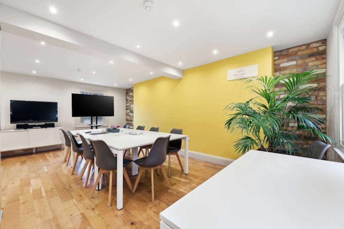 Investment in London - photo 2