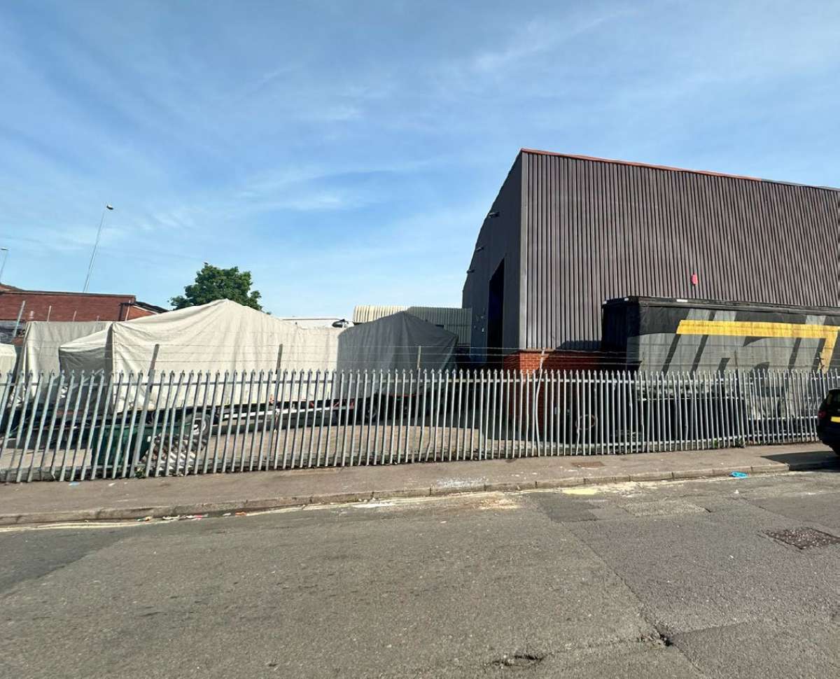 Investment in Aston - photo 3