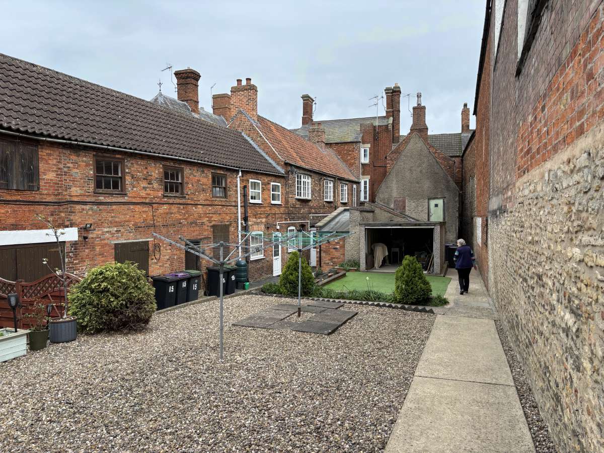 Investment in Sleaford - photo 4