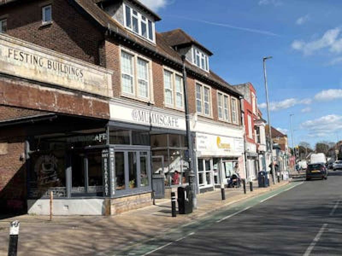 Investment in Southsea - photo 3