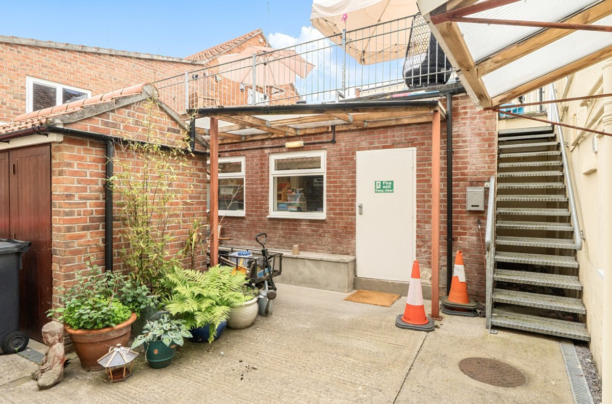 Investment in Glastonbury - photo 4