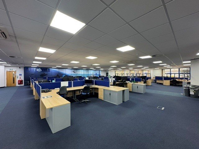 Investment in High Wycombe - photo 3