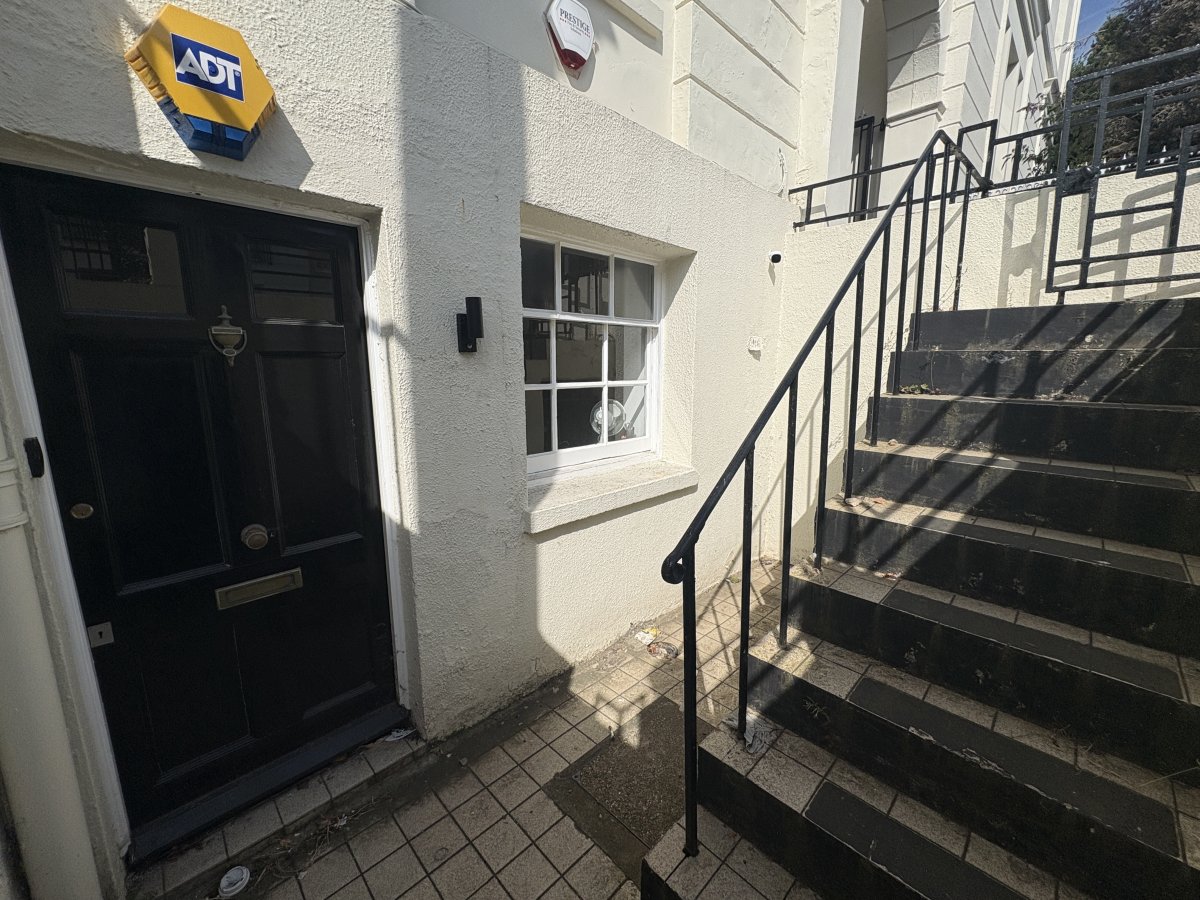 Investment in Southampton - photo 2