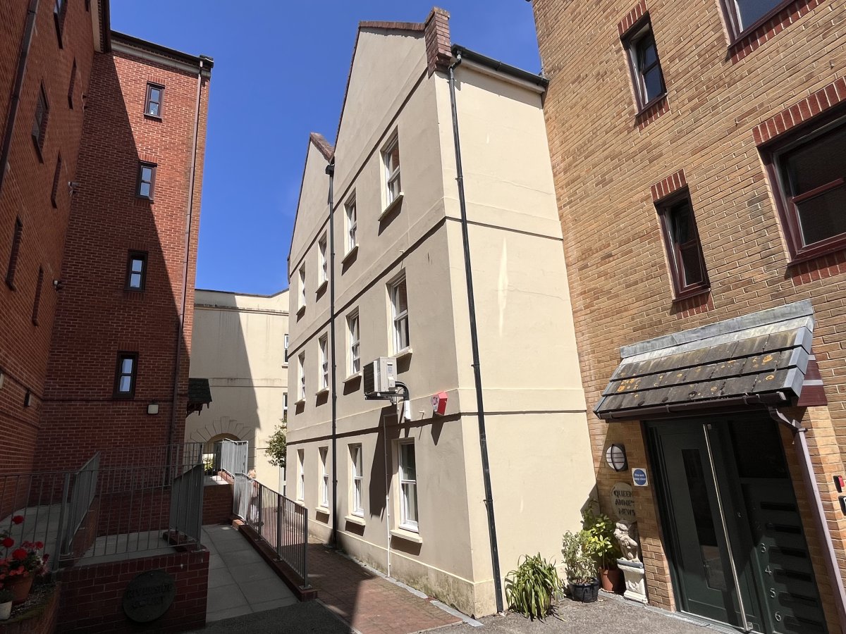 Investment in Barnstaple - photo 4
