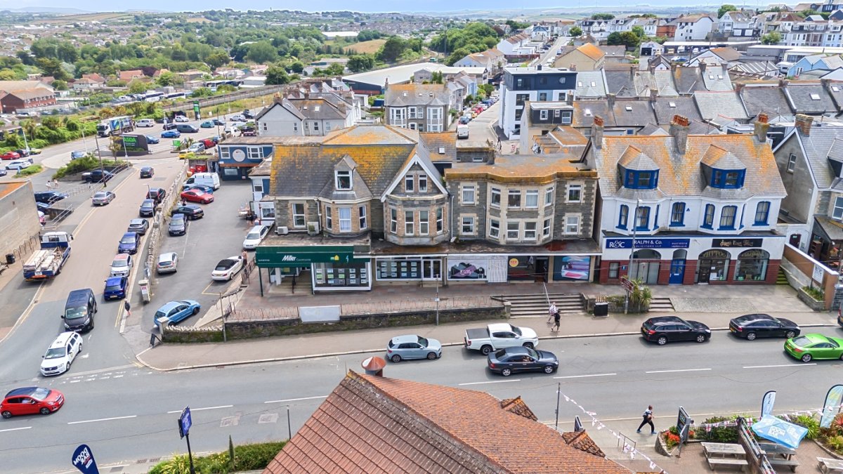 Investment in Newquay - photo 2