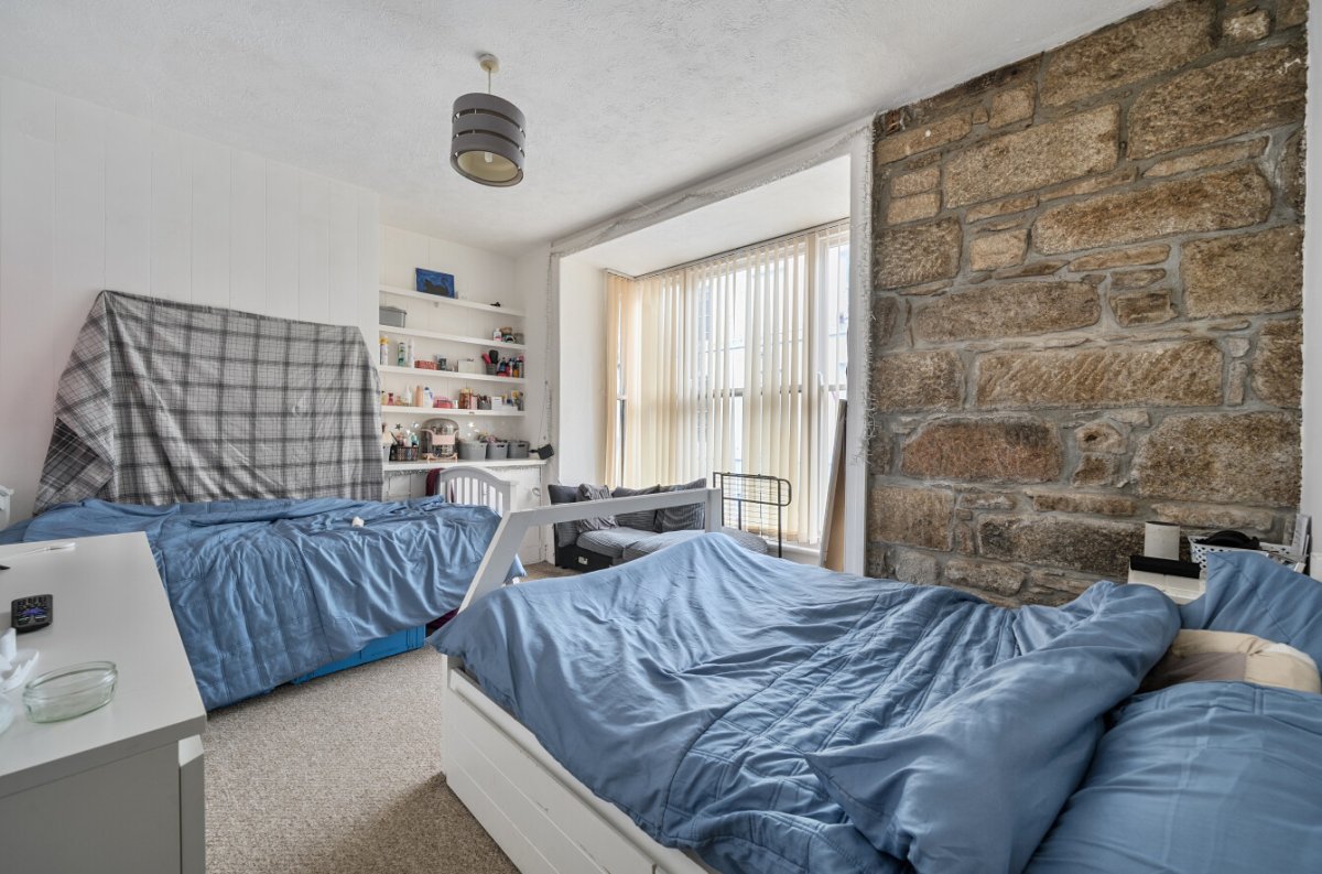 Investment in Penzance - photo 4
