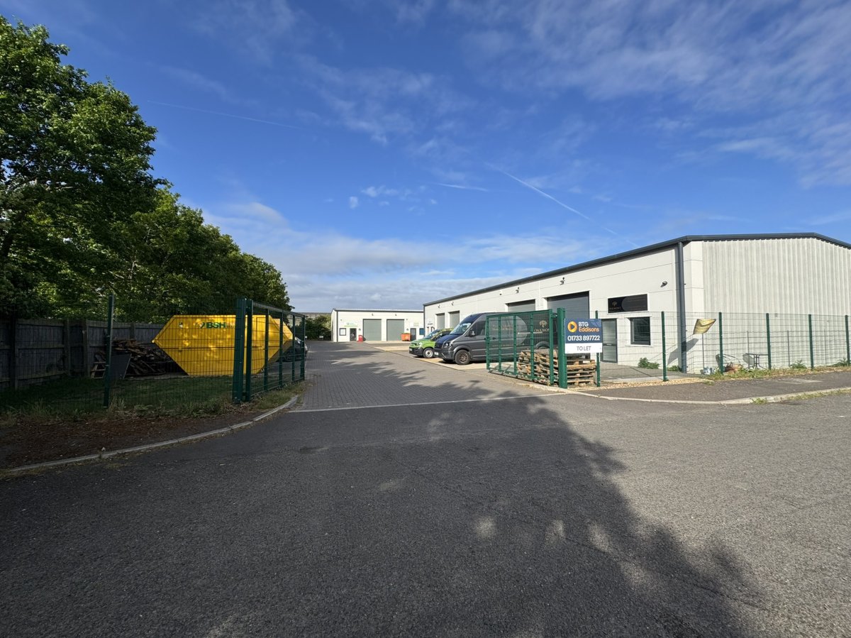 Investment in Northfields Industrial Estate - photo 2