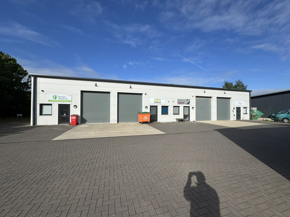 Investment in Northfields Industrial Estate - photo 3