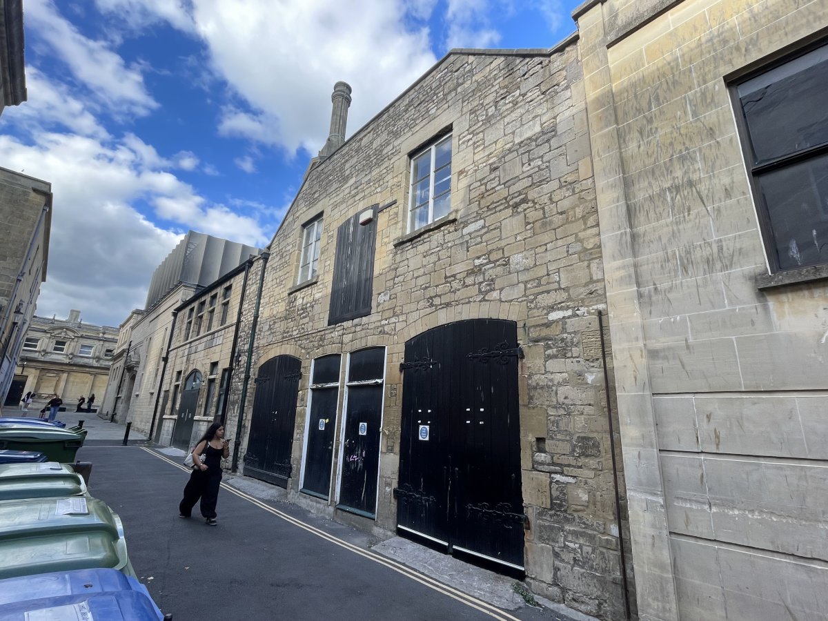 Investment in Bath - photo 2