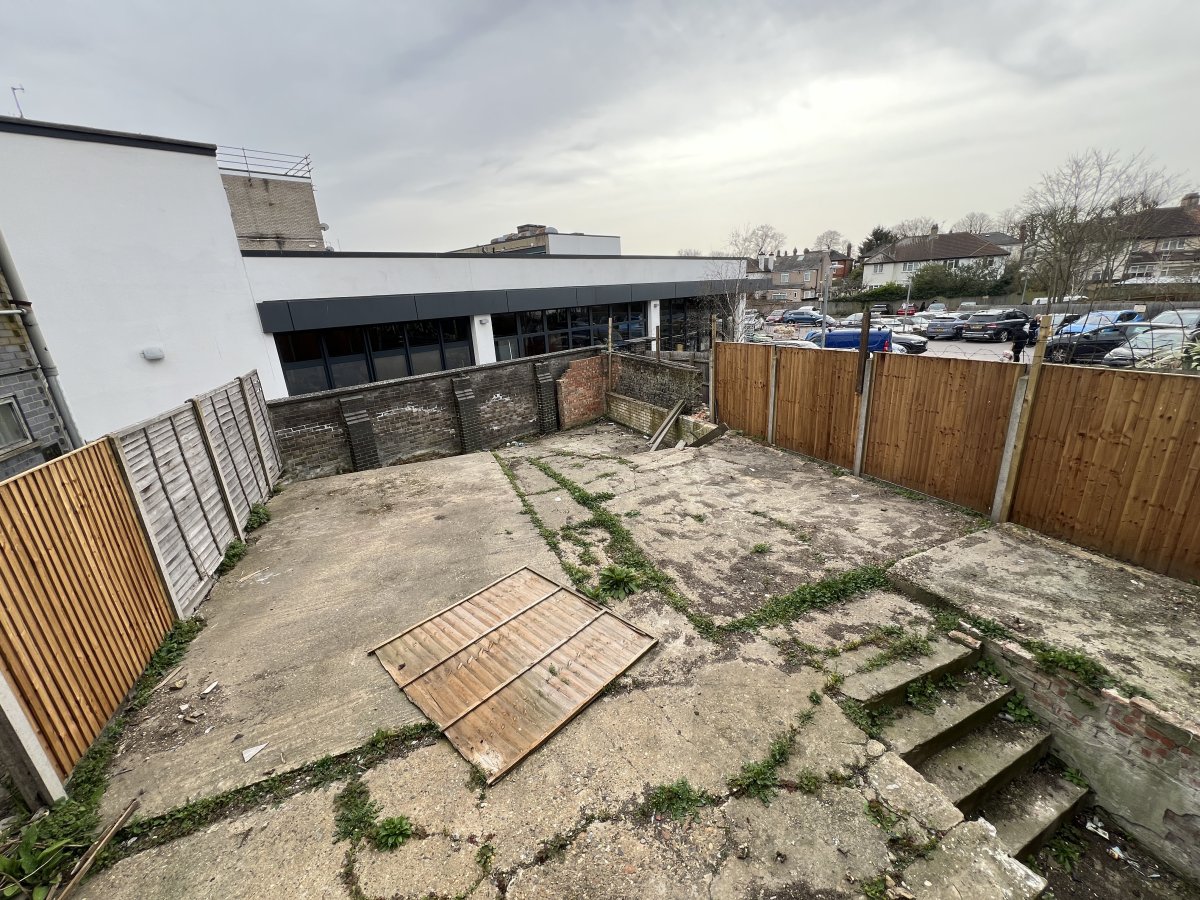 Investment in South Norwood - photo 3