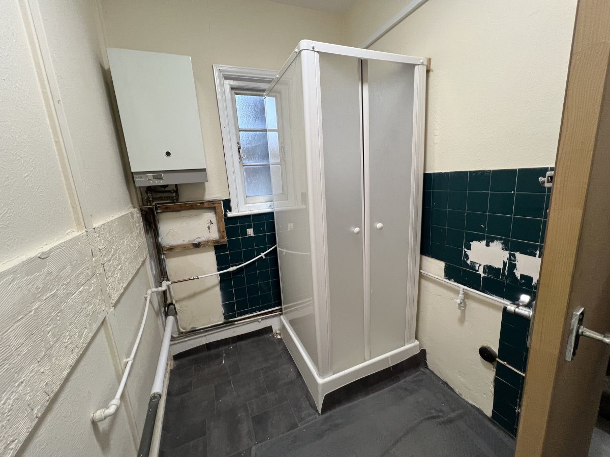 Investment in Croydon - photo 4