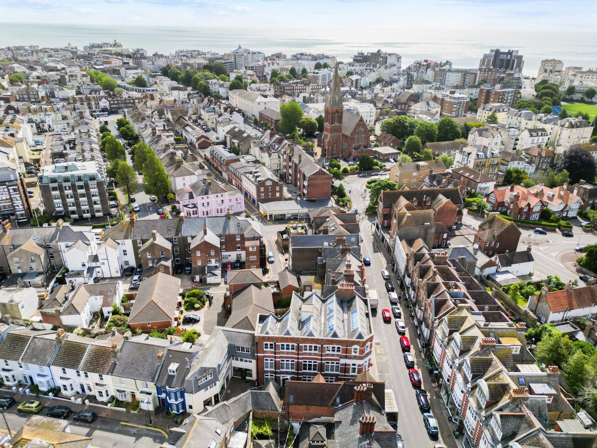 Investment in Eastbourne - photo 3