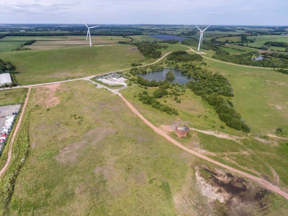 Land in Newark - photo 4