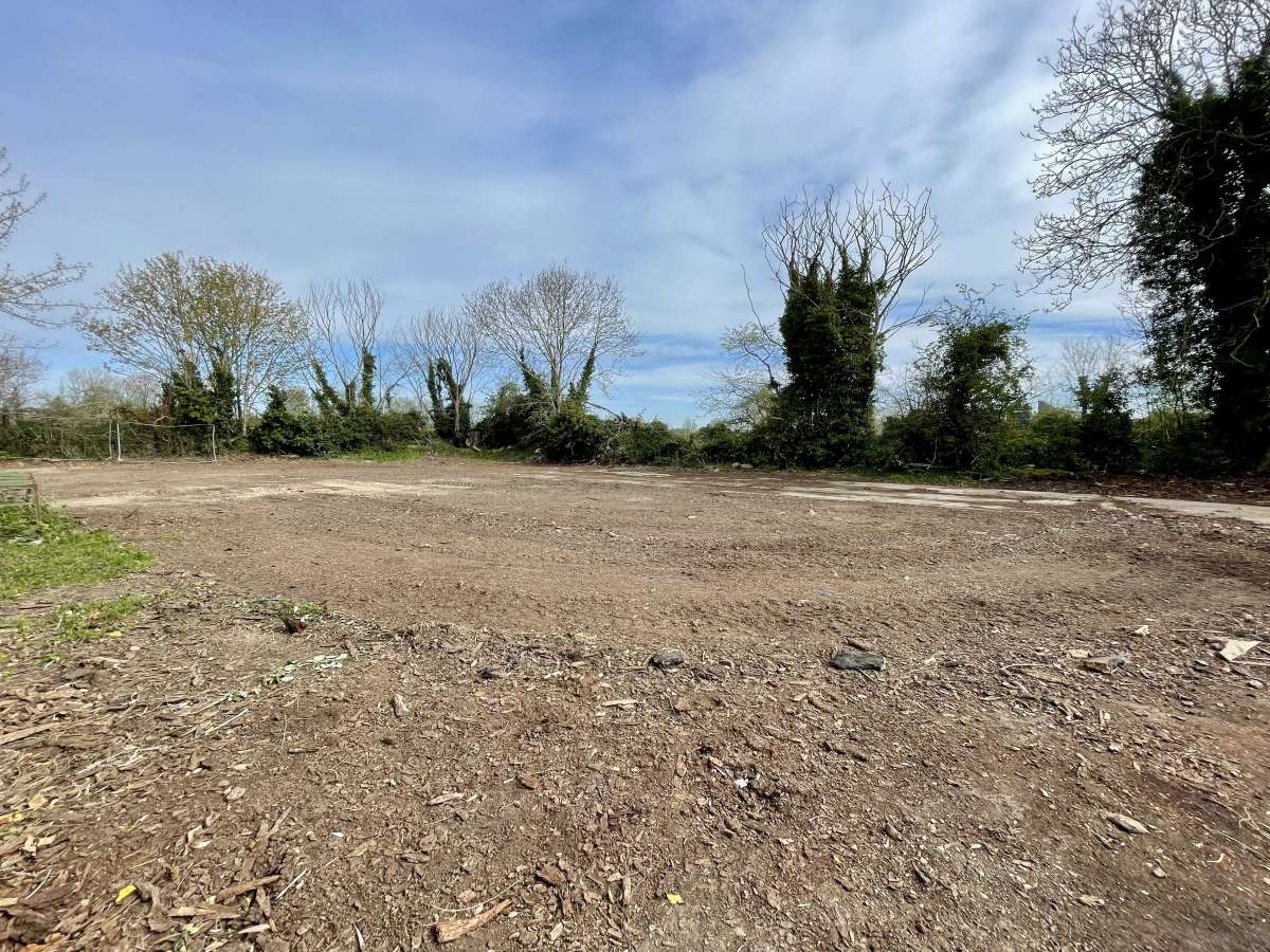 Land in West Tanfield