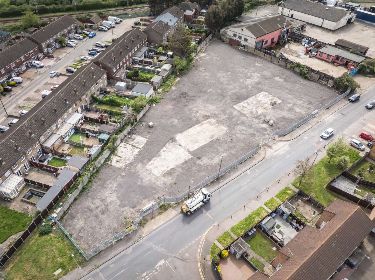 Land in Tilbury